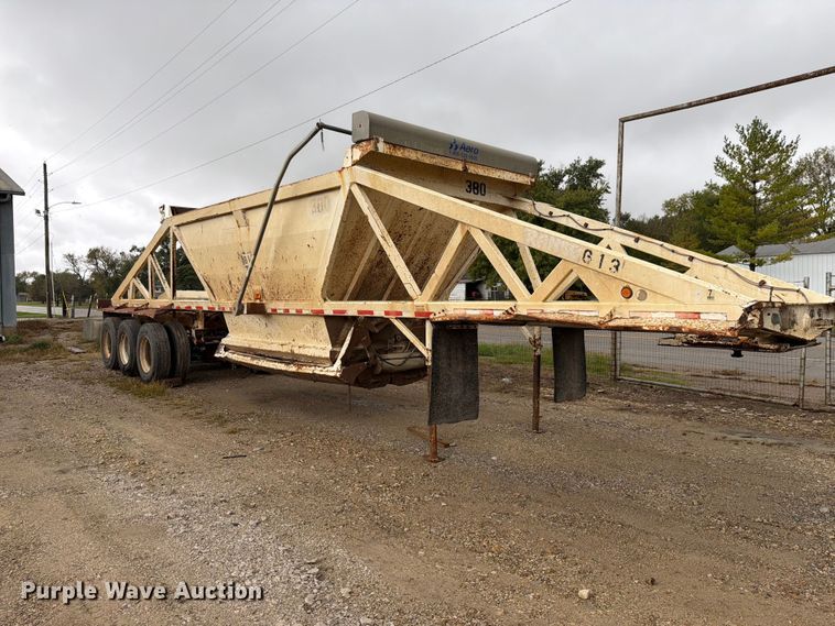 image for item FH6470 1997 Ranco bottom dump trailer