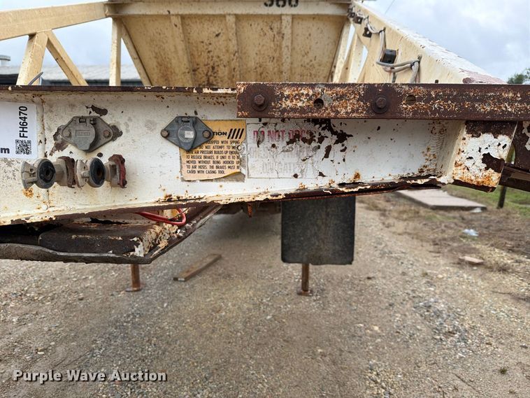 image for item FH6470 1997 Ranco bottom dump trailer
