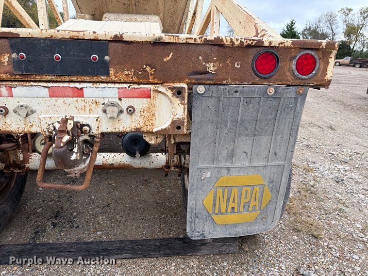 image for item FH6470 1997 Ranco bottom dump trailer
