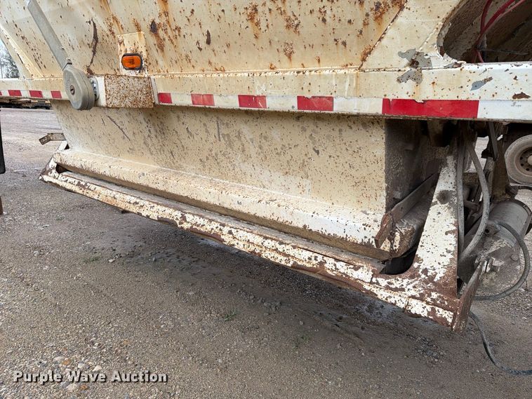 image for item FH6470 1997 Ranco bottom dump trailer