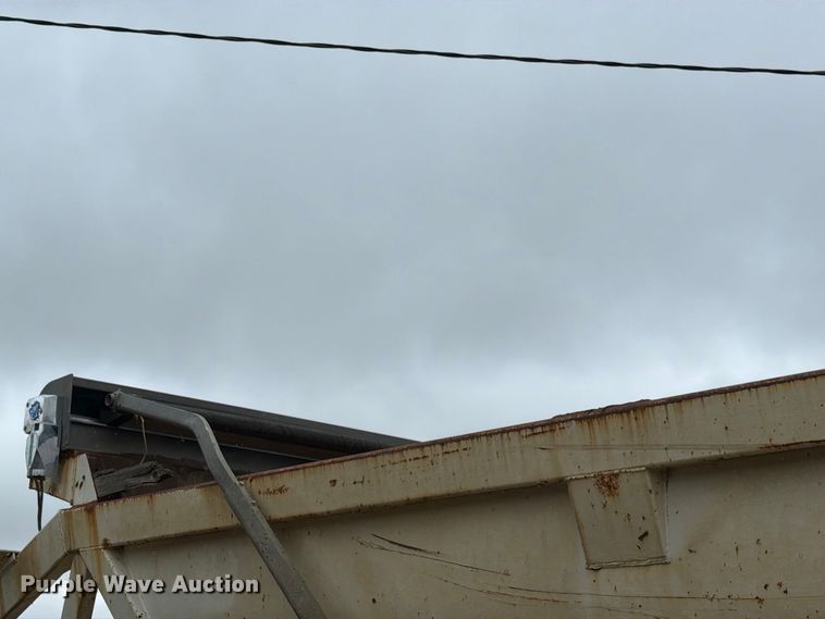 image for item FH6470 1997 Ranco bottom dump trailer
