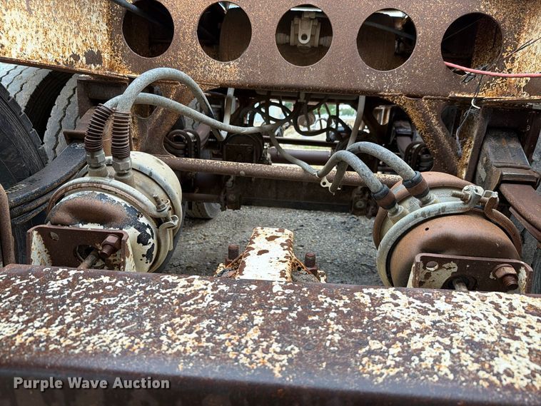 image for item FH6470 1997 Ranco bottom dump trailer