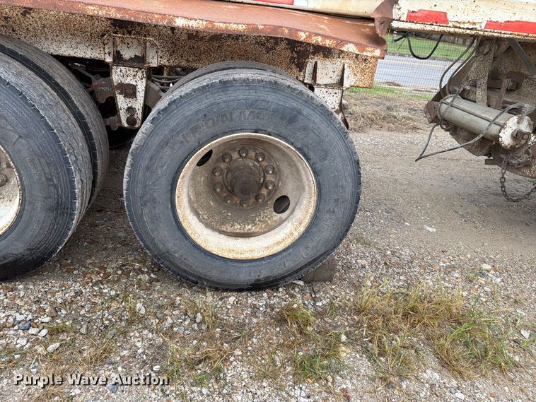 image for item FH6470 1997 Ranco bottom dump trailer