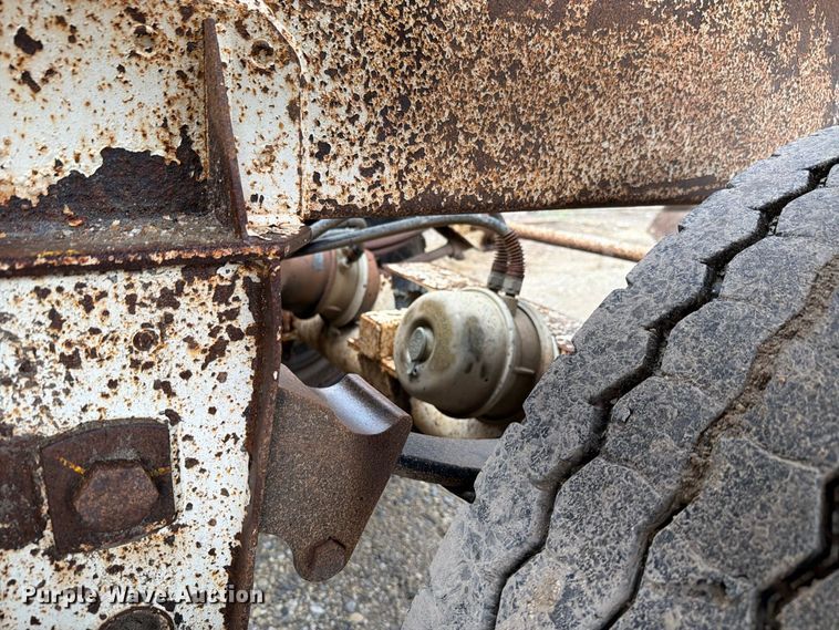 image for item FH6470 1997 Ranco bottom dump trailer