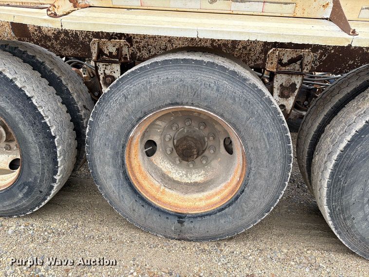 image for item FH6470 1997 Ranco bottom dump trailer