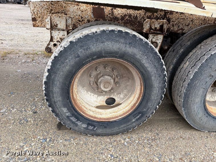 image for item FH6470 1997 Ranco bottom dump trailer