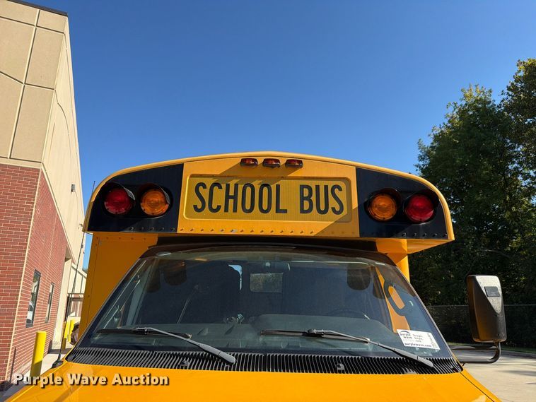 image for item FH6485 2011 Ford E450 school bus