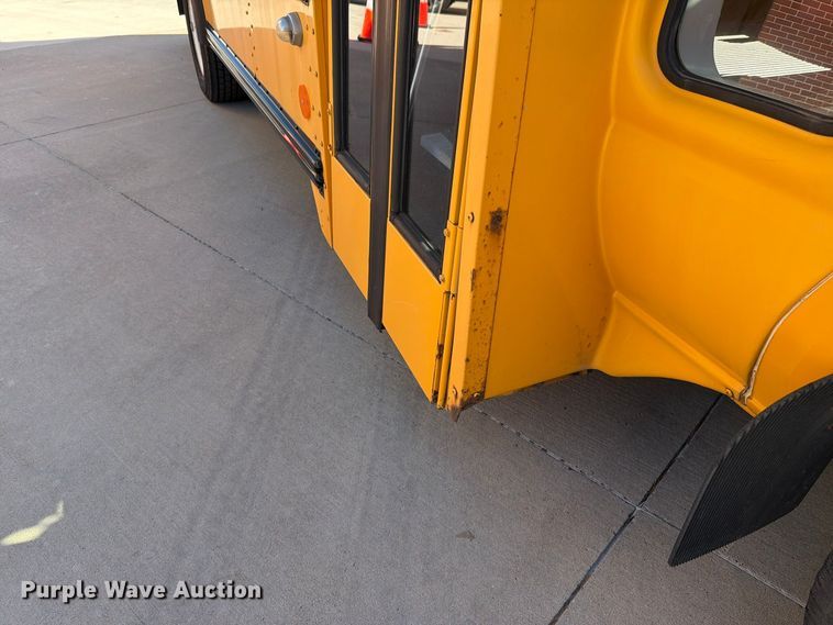 image for item FH6485 2011 Ford E450 school bus