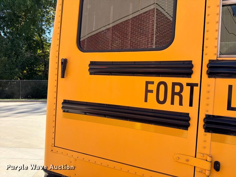 image for item FH6485 2011 Ford E450 school bus