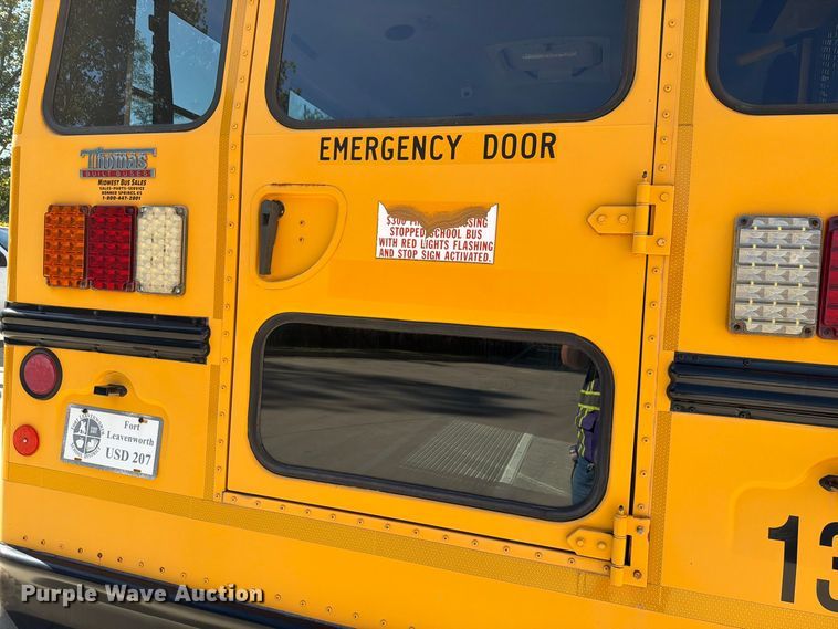 image for item FH6485 2011 Ford E450 school bus