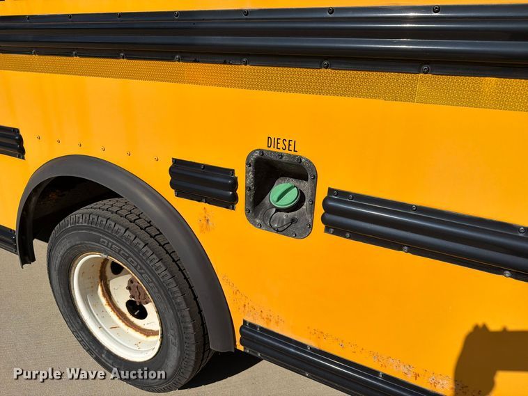 image for item FH6485 2011 Ford E450 school bus