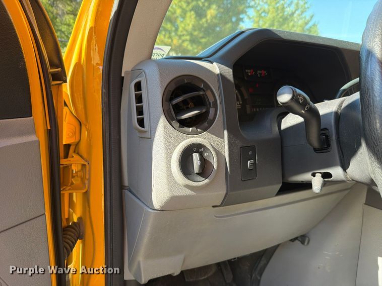 image for item FH6485 2011 Ford E450 school bus