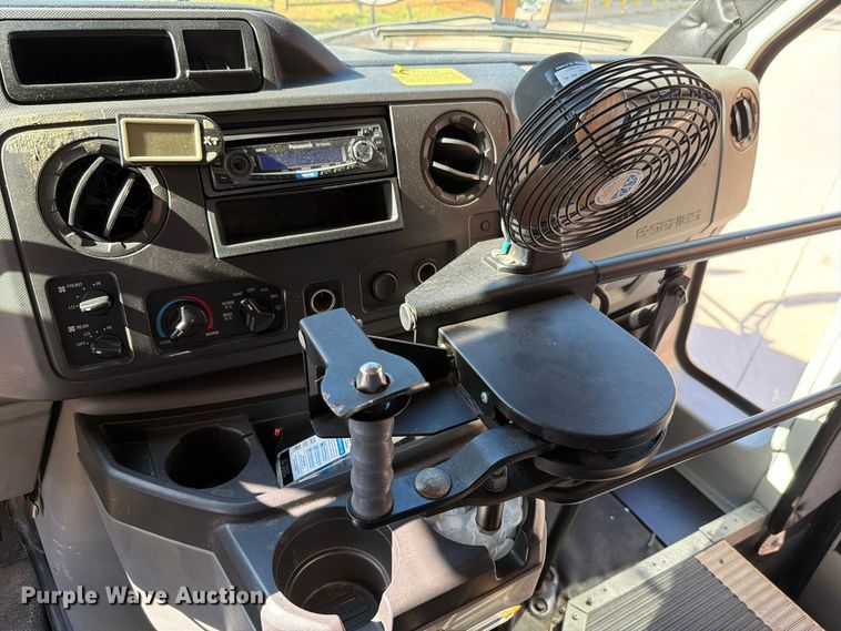 image for item FH6485 2011 Ford E450 school bus