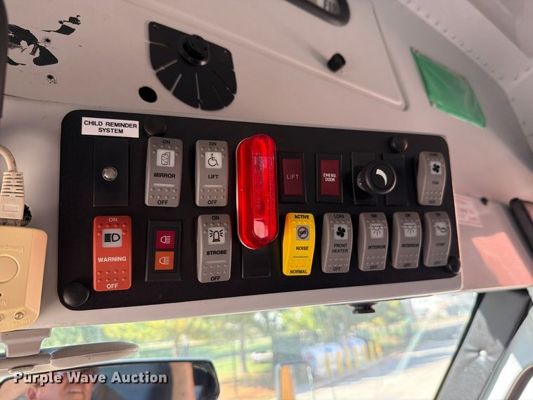image for item FH6485 2011 Ford E450 school bus