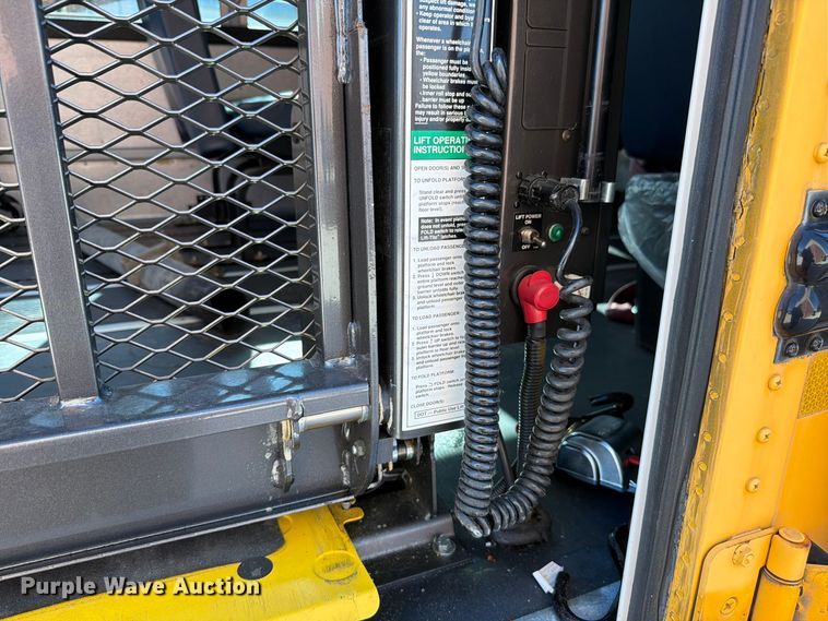 image for item FH6485 2011 Ford E450 school bus