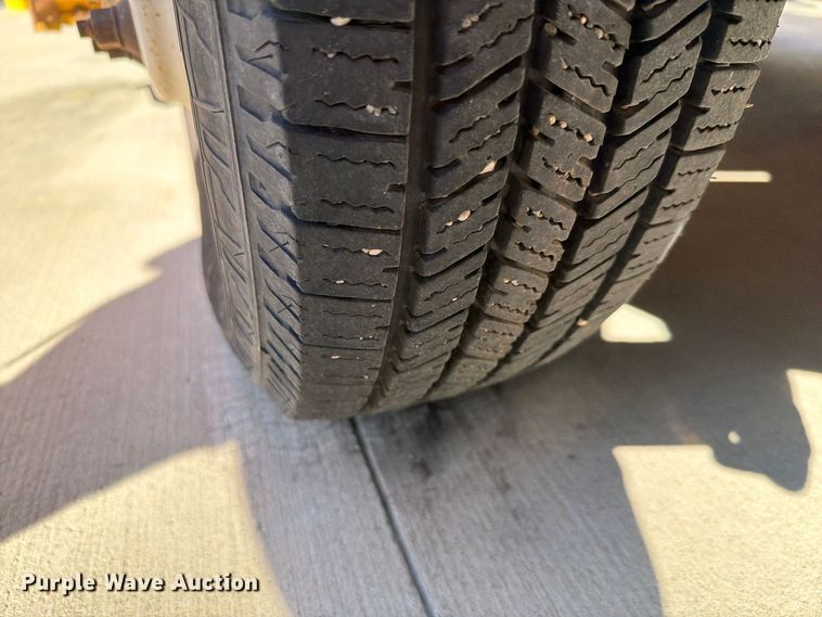 image for item FH6485 2011 Ford E450 school bus