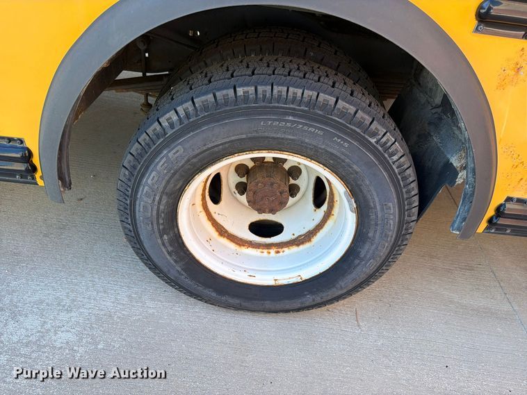 image for item FH6485 2011 Ford E450 school bus