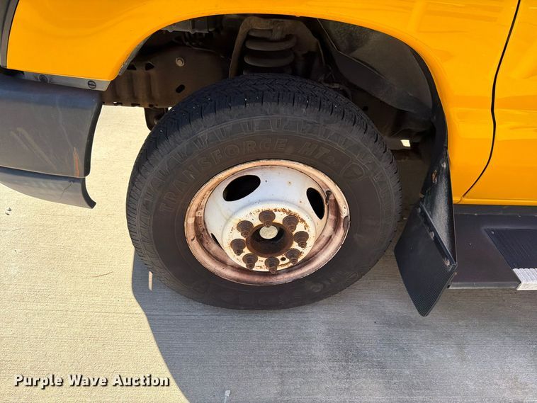 image for item FH6485 2011 Ford E450 school bus