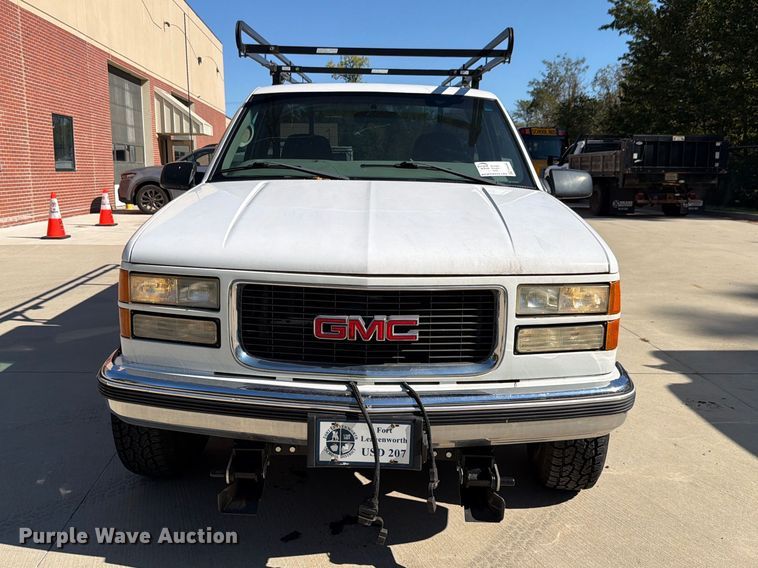 image for item FH6486 2000 GMC Sierra 2500 utility bed pickup truck