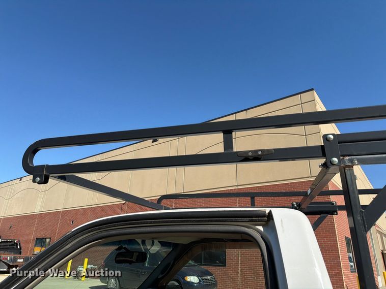 image for item FH6486 2000 GMC Sierra 2500 utility bed pickup truck