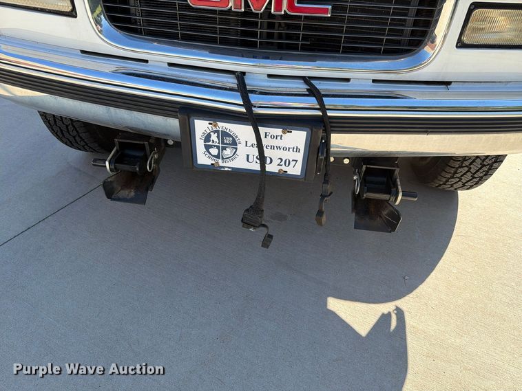 image for item FH6486 2000 GMC Sierra 2500 utility bed pickup truck