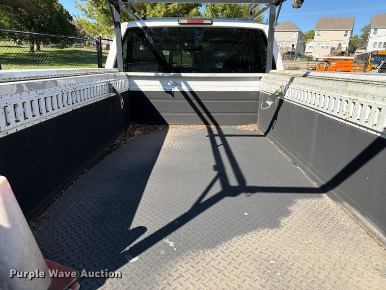 image for item FH6486 2000 GMC Sierra 2500 utility bed pickup truck