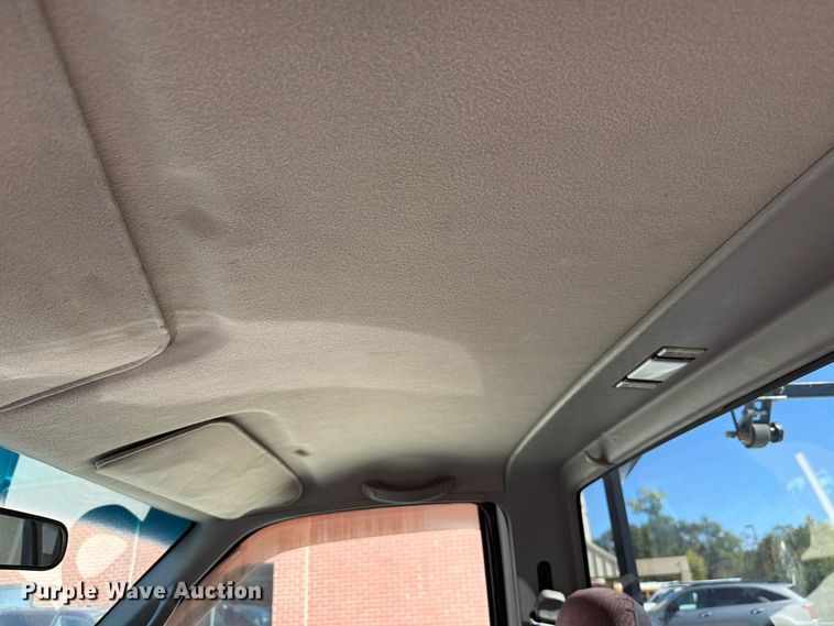 image for item FH6486 2000 GMC Sierra 2500 utility bed pickup truck