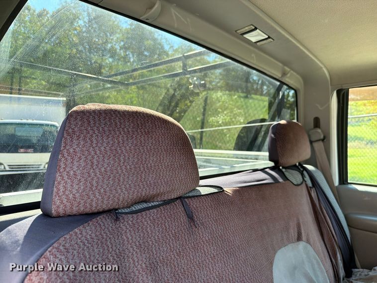 image for item FH6486 2000 GMC Sierra 2500 utility bed pickup truck