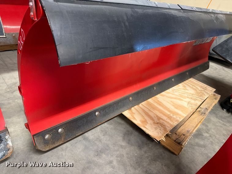 image for item FH6486 2000 GMC Sierra 2500 utility bed pickup truck