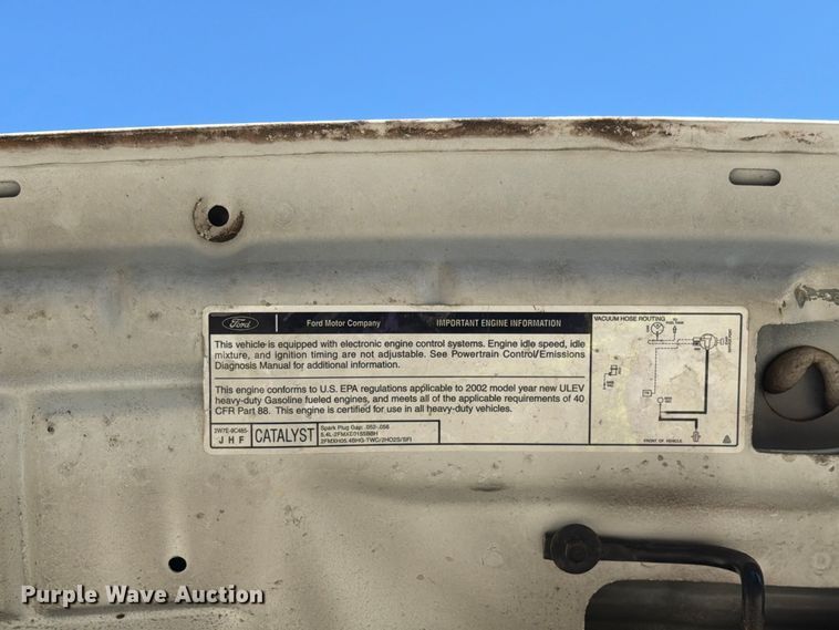 image for item FH6487 2002 Ford F250 Super Duty flatbed pickup truck