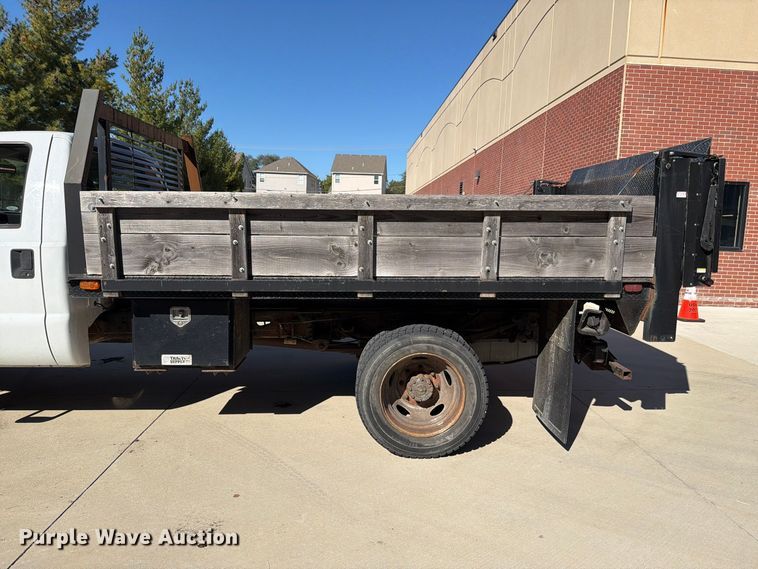 image for item FH6488 2001 Ford F450 Super Duty dump flatbed truck