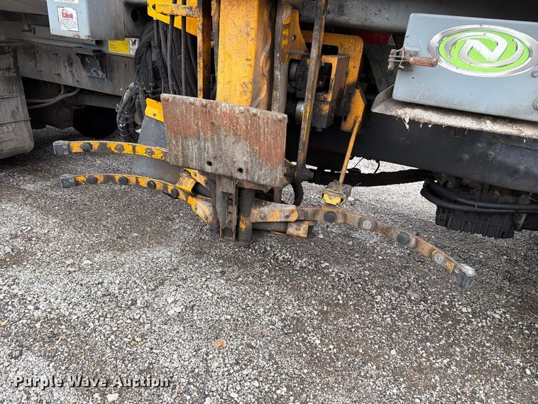 image for item FH6501 2017 Mack LR633 refuse truck