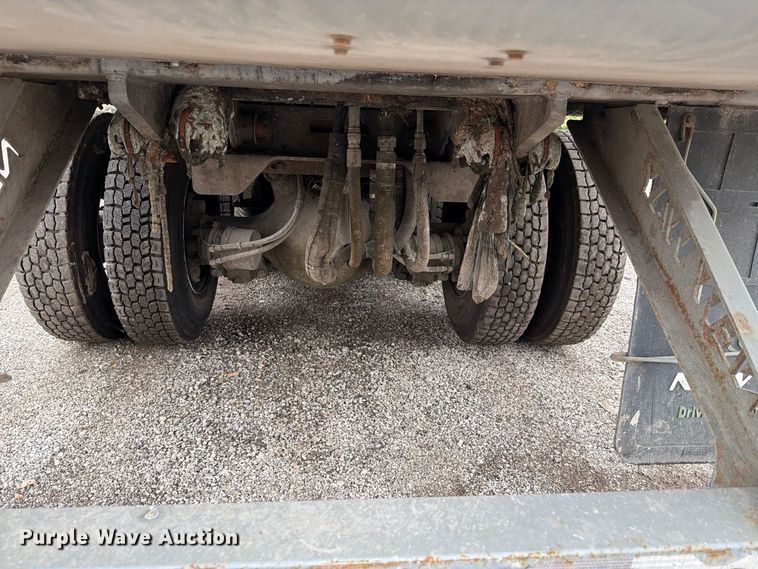 image for item FH6501 2017 Mack LR633 refuse truck