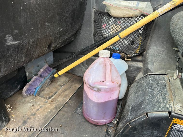 image for item FH6501 2017 Mack LR633 refuse truck