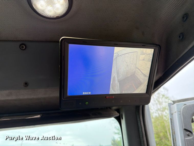 image for item FH6501 2017 Mack LR633 refuse truck