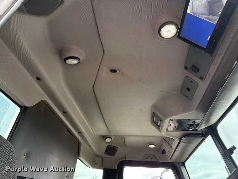 image for item FH6501 2017 Mack LR633 refuse truck