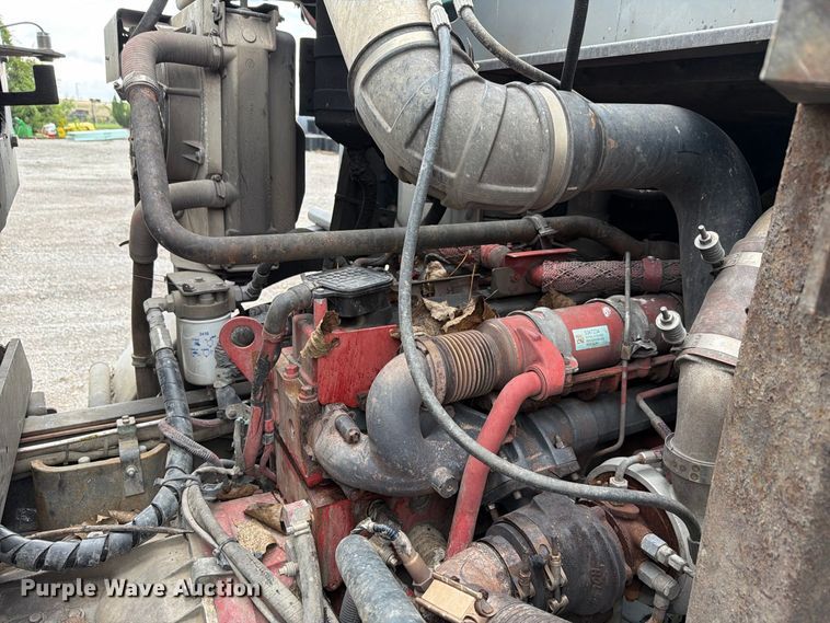 image for item FH6501 2017 Mack LR633 refuse truck