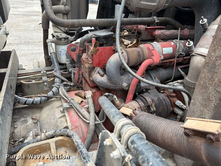 image for item FH6501 2017 Mack LR633 refuse truck