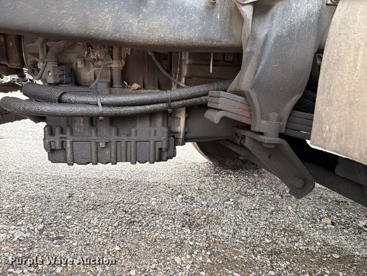 image for item FH6501 2017 Mack LR633 refuse truck
