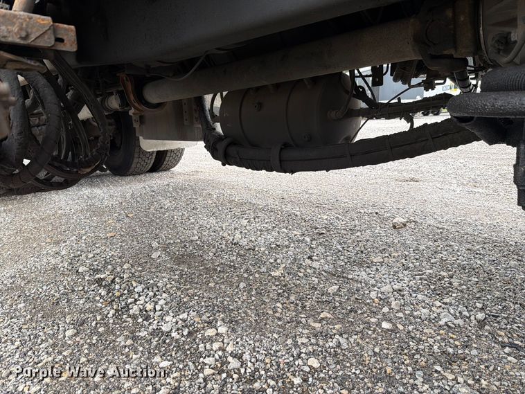 image for item FH6501 2017 Mack LR633 refuse truck
