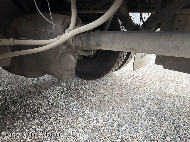 image for item FH6501 2017 Mack LR633 refuse truck