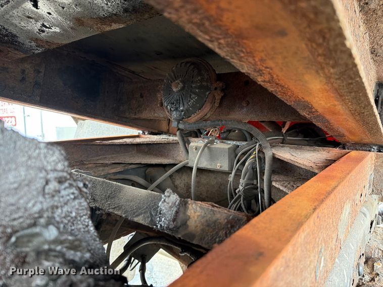 image for item FJ2045 2006 International SA525 dump truck