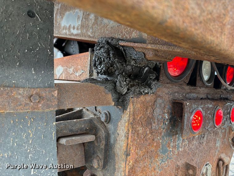 image for item FJ2045 2006 International SA525 dump truck