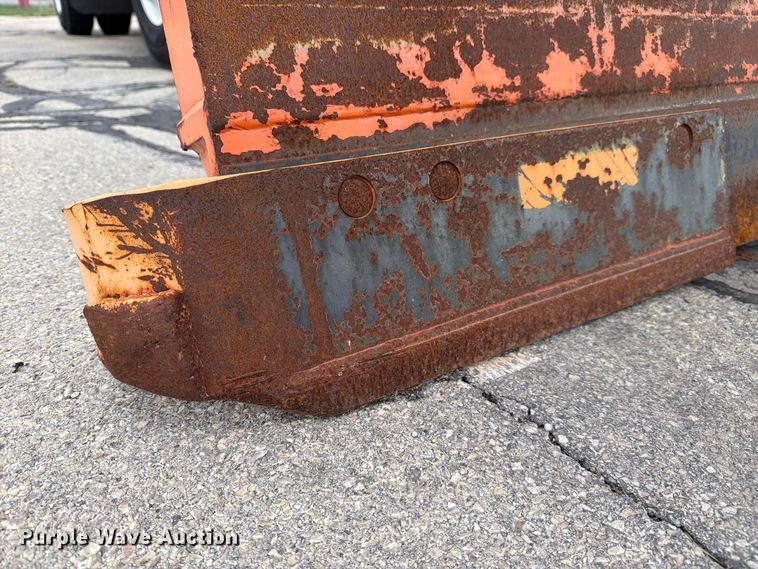 image for item FJ2045 2006 International SA525 dump truck