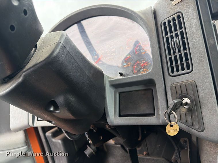 image for item FJ2045 2006 International SA525 dump truck
