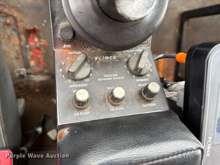 image for item FJ2045 2006 International SA525 dump truck