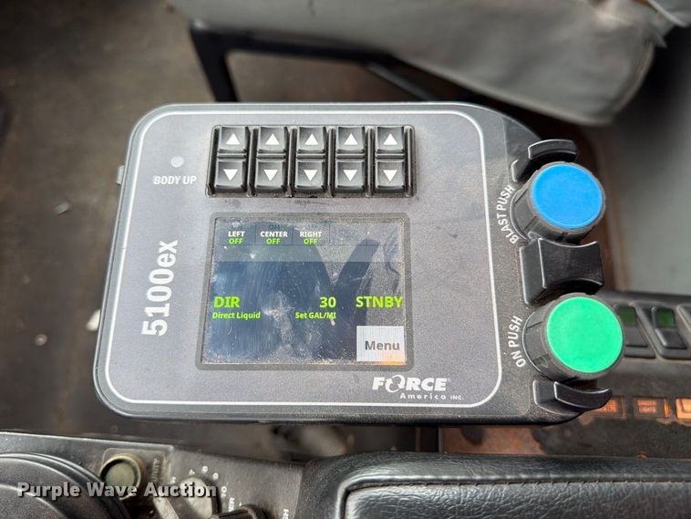 image for item FJ2045 2006 International SA525 dump truck