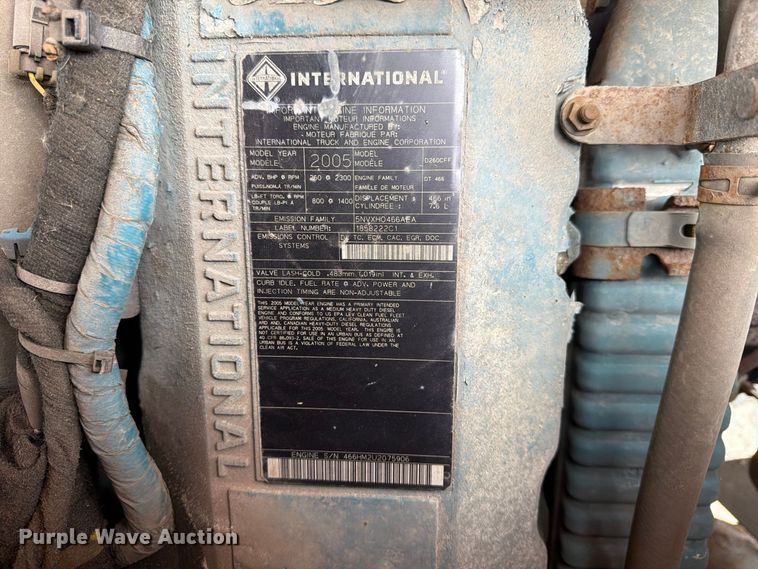 image for item FJ2045 2006 International SA525 dump truck