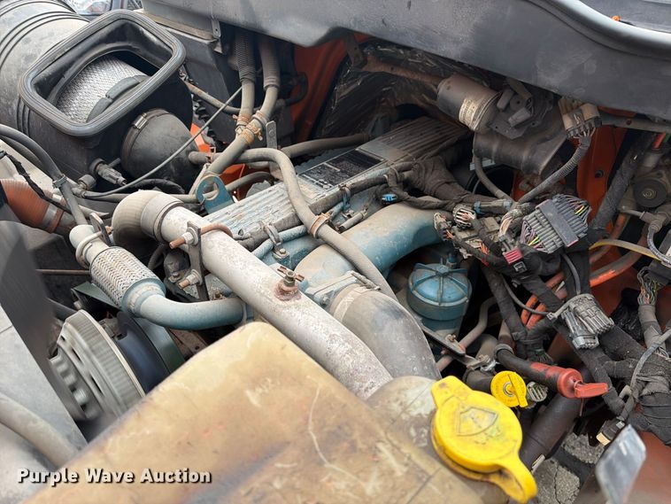 image for item FJ2045 2006 International SA525 dump truck