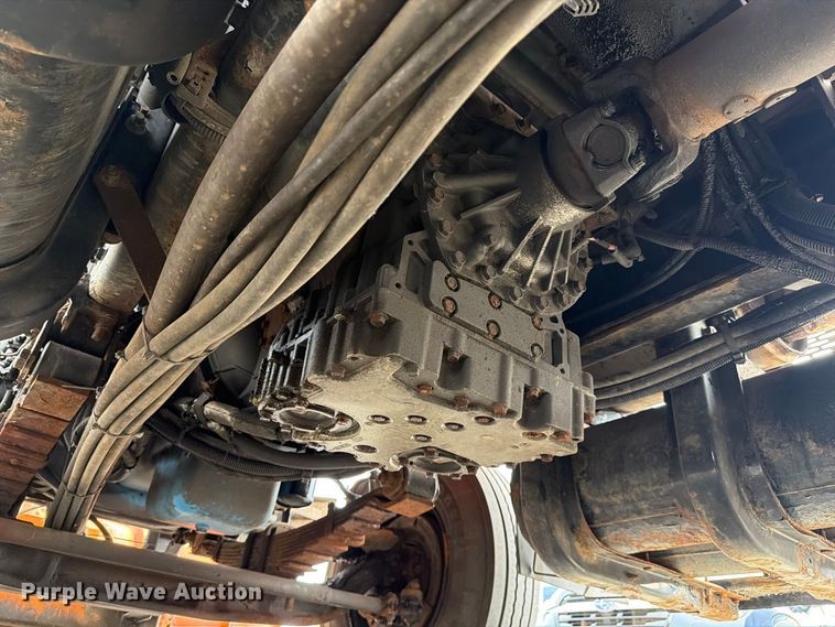 image for item FJ2045 2006 International SA525 dump truck